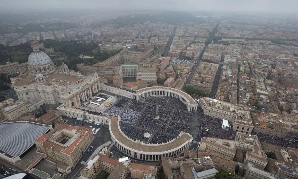 Βατικανό: Άνδρας απειλούσε με μαχαίρι και φώναζε «θα σας σκοτώσω όλους»